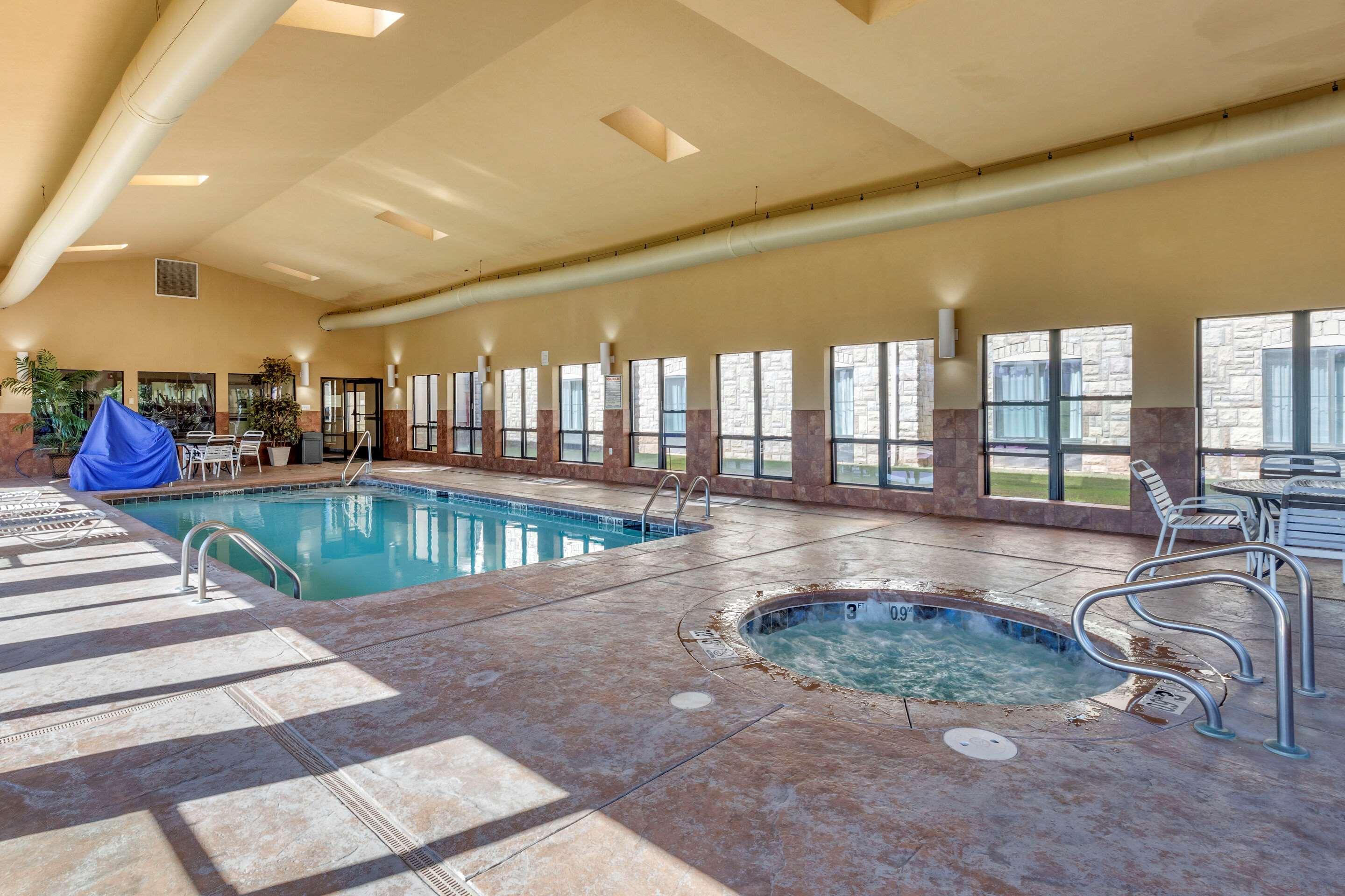 Comfort Inn & Suites Russellville I-40 Exteriör bild