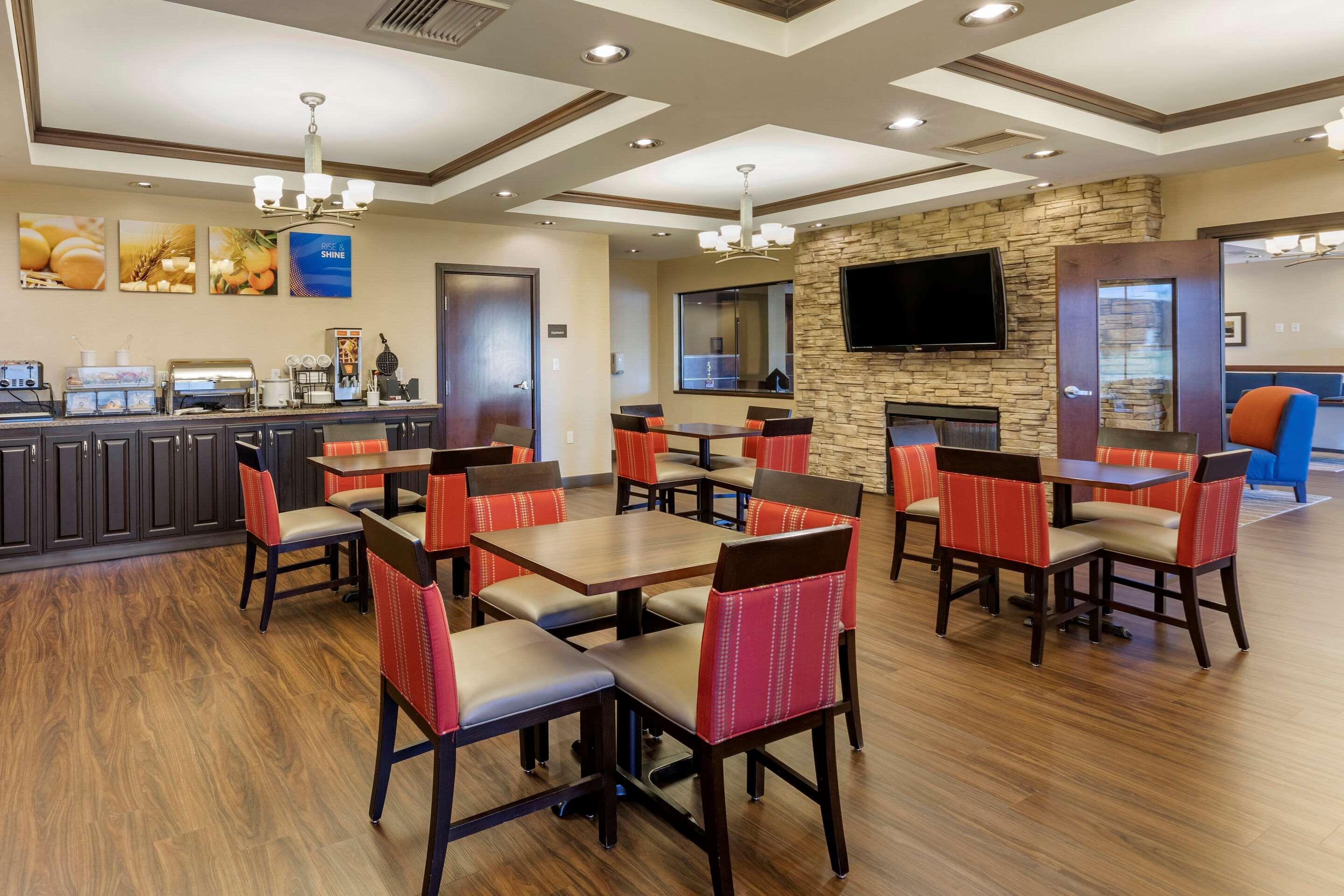 Comfort Inn & Suites Russellville I-40 Exteriör bild